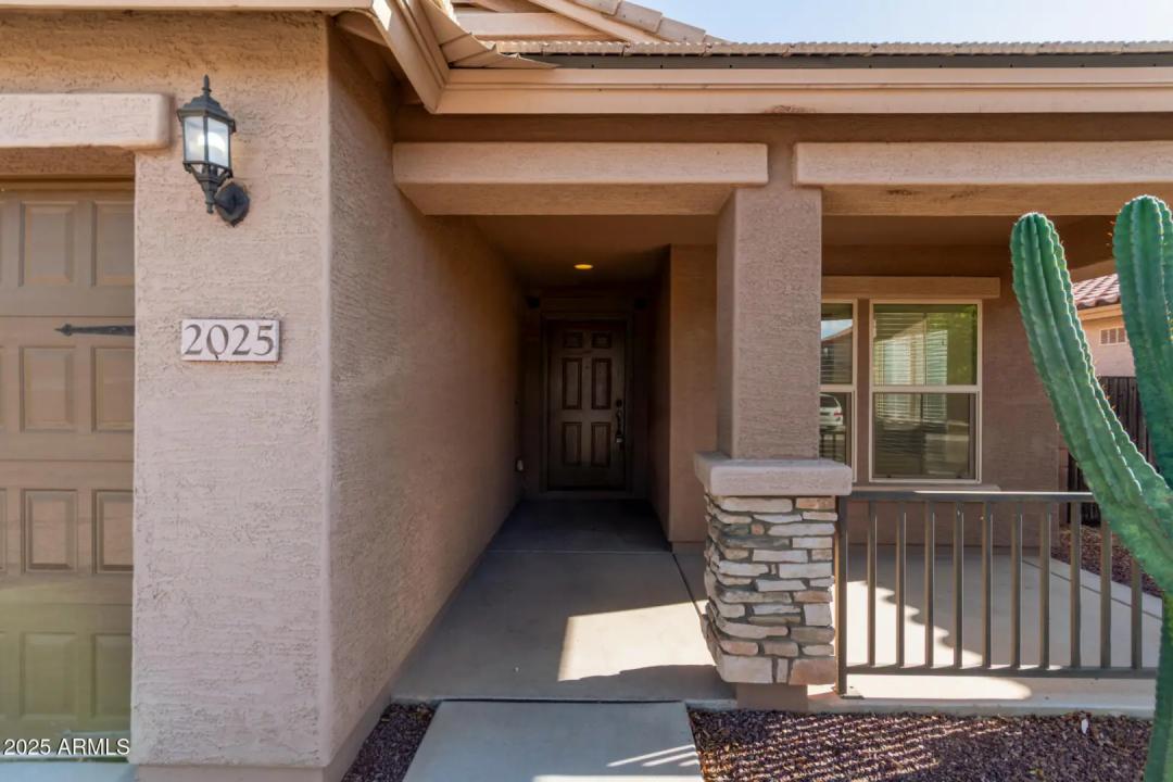 Real Estate Picture 4