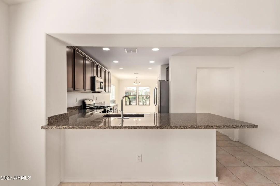 Real Estate Picture 12