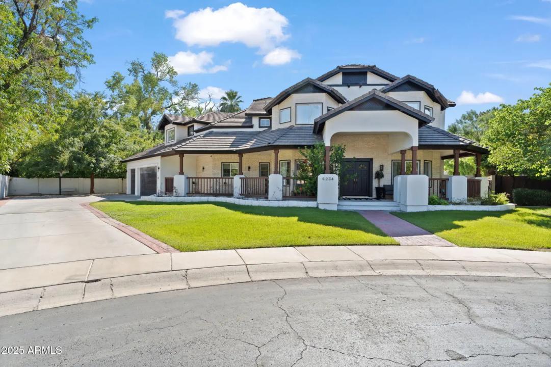 Real Estate Picture 3