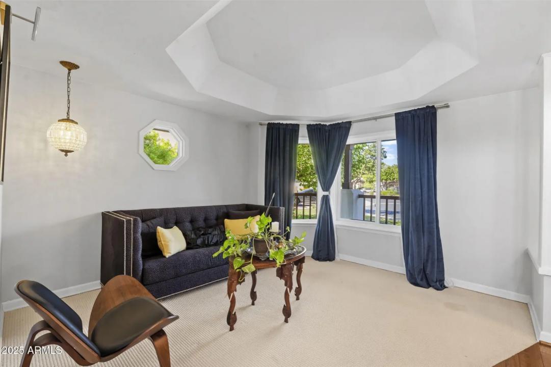 Real Estate Picture 8
