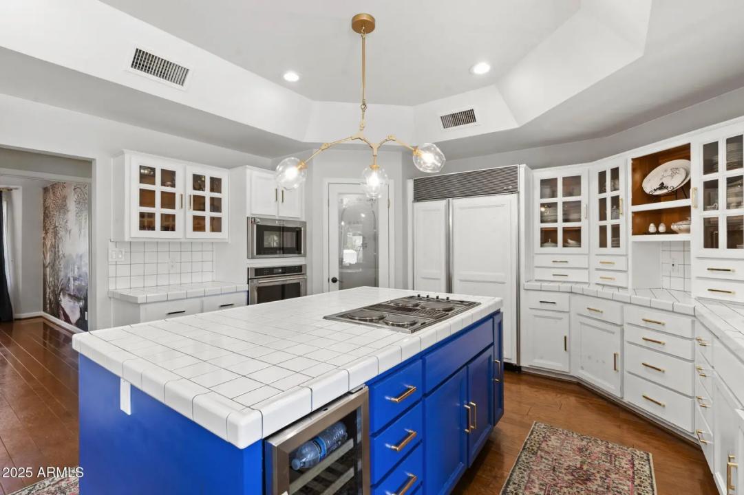 Real Estate Picture 19
