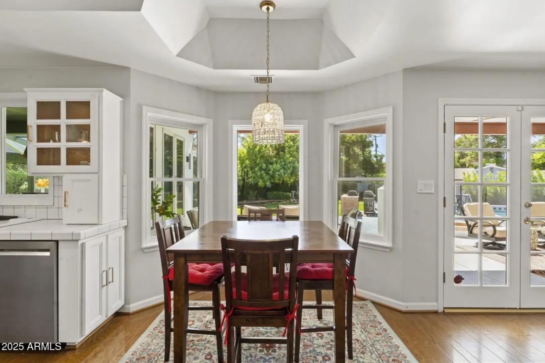 Real Estate Picture 22