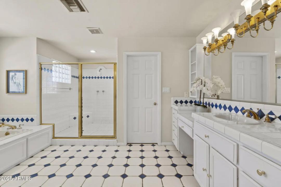 Real Estate Picture 44