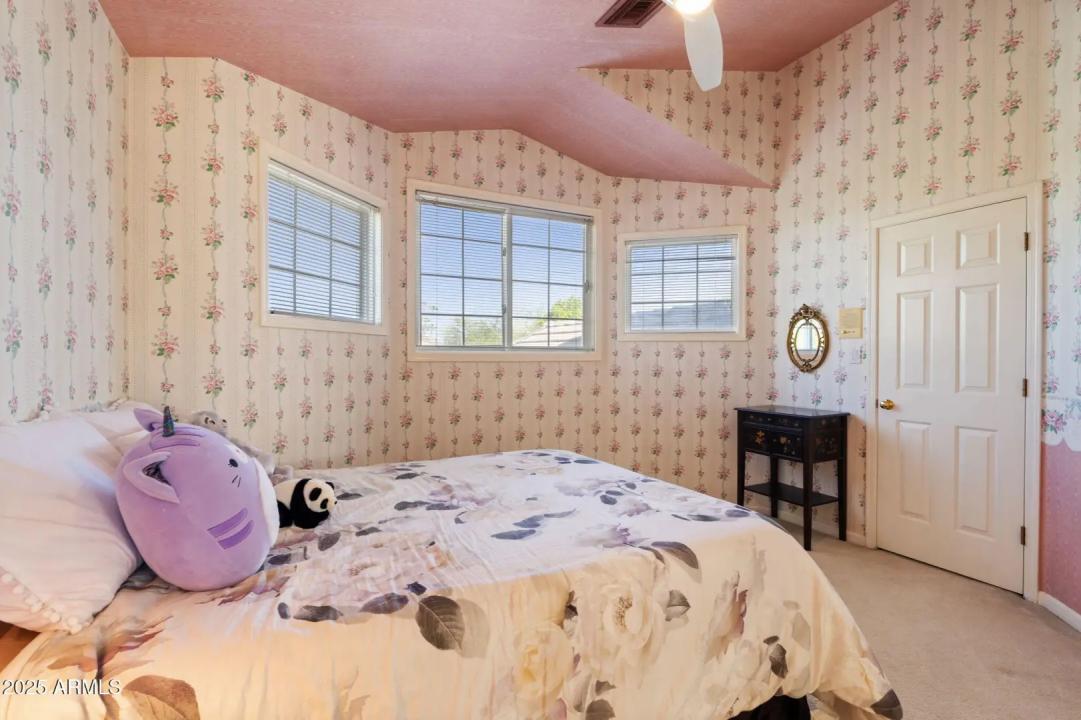 Real Estate Picture 50