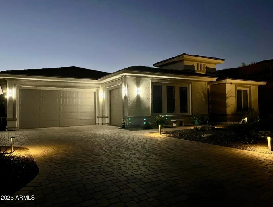 Real Estate Picture 4