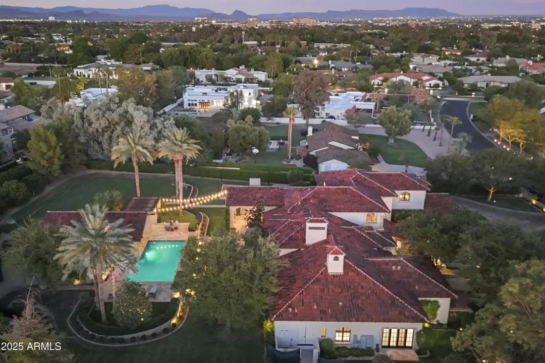 Real Estate Picture 6