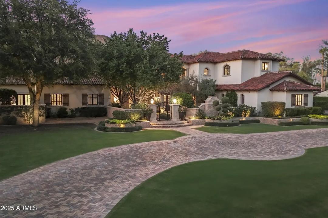 Real Estate Picture 3