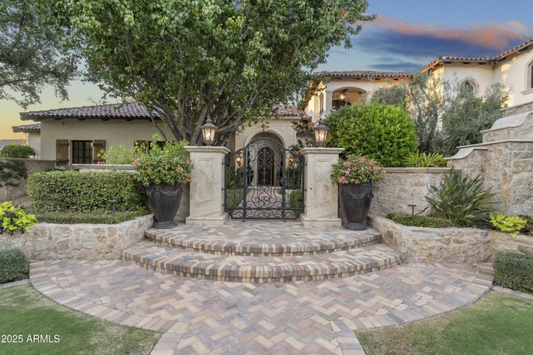 Real Estate Picture 7
