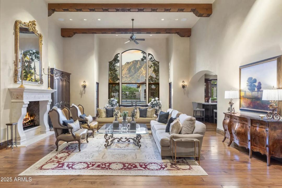 Real Estate Picture 12