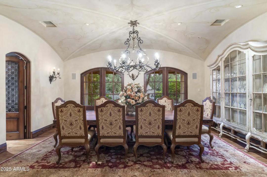 Real Estate Picture 18