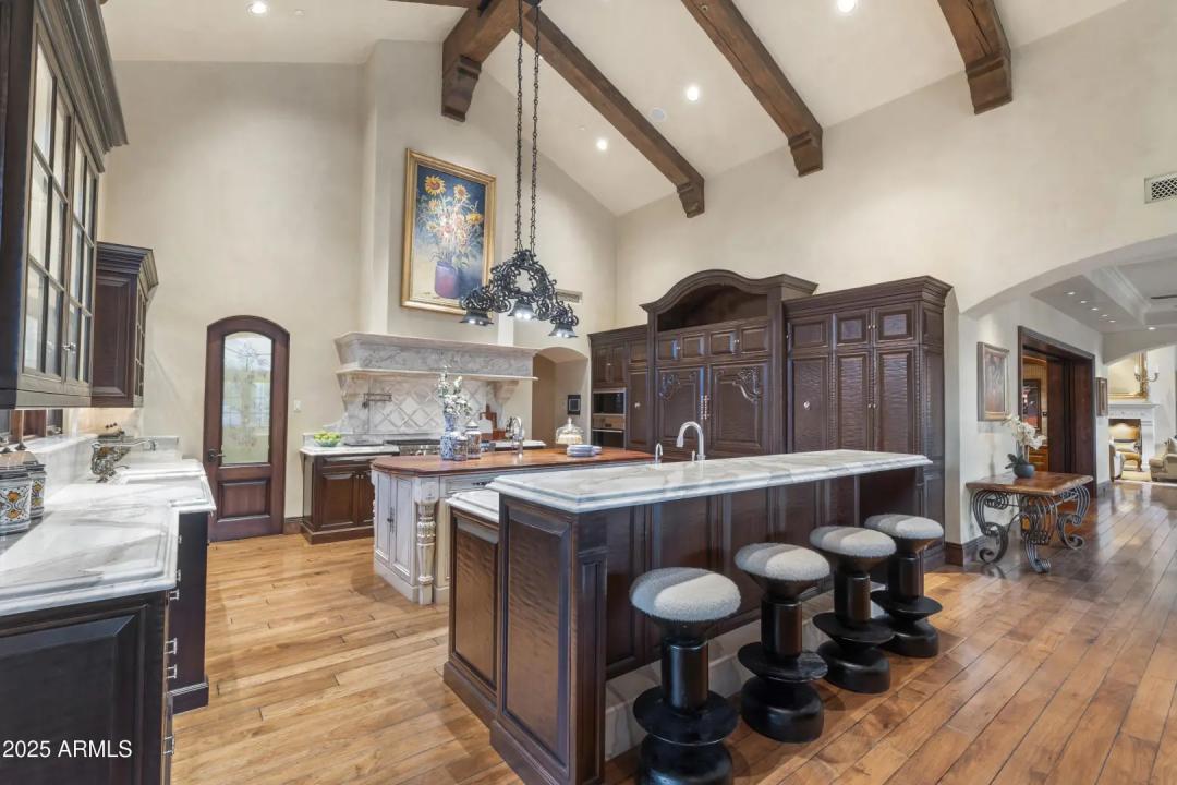 Real Estate Picture 20