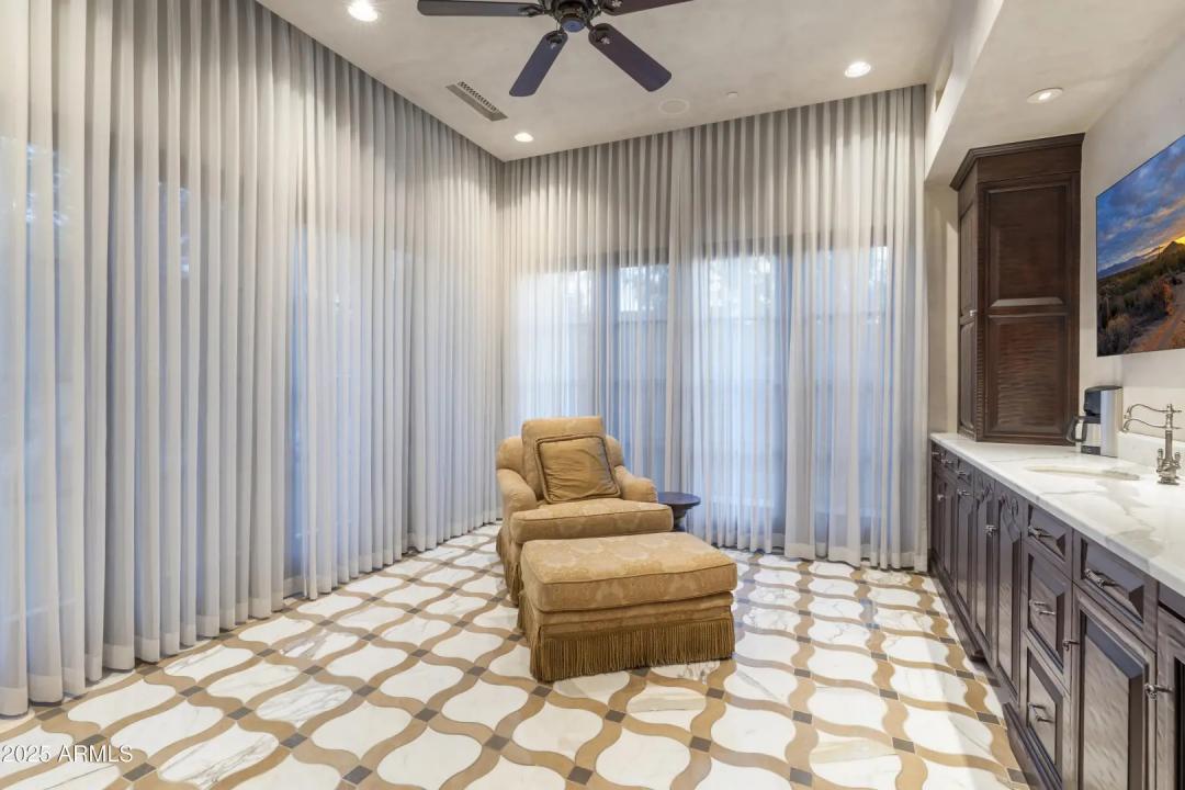 Real Estate Picture 39