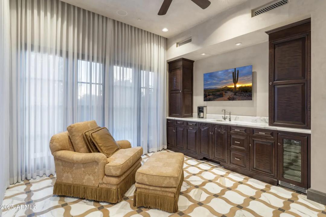 Real Estate Picture 40