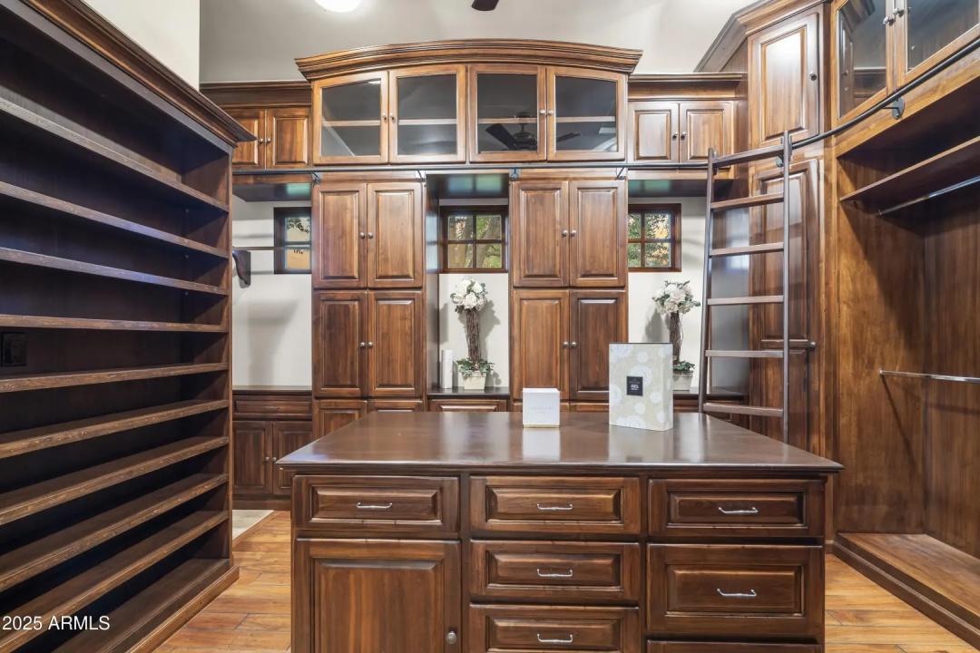 Real Estate Picture 42