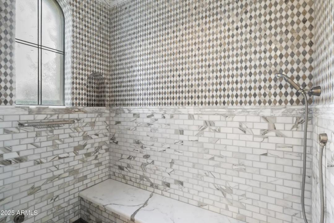 Real Estate Picture 43