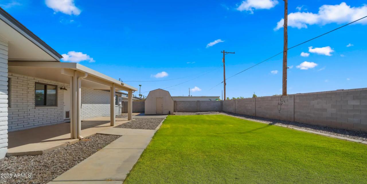Real Estate Picture 8