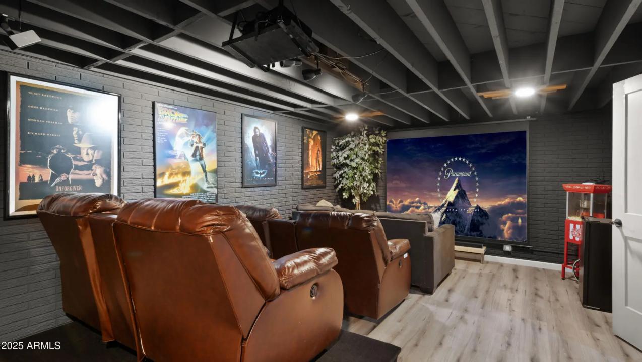 Real Estate Picture 7