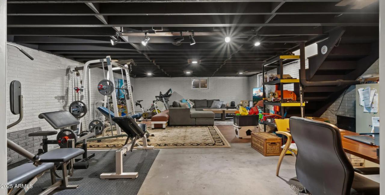 Real Estate Picture 20