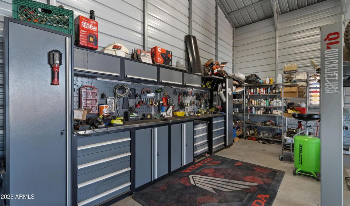 Real Estate Picture 5