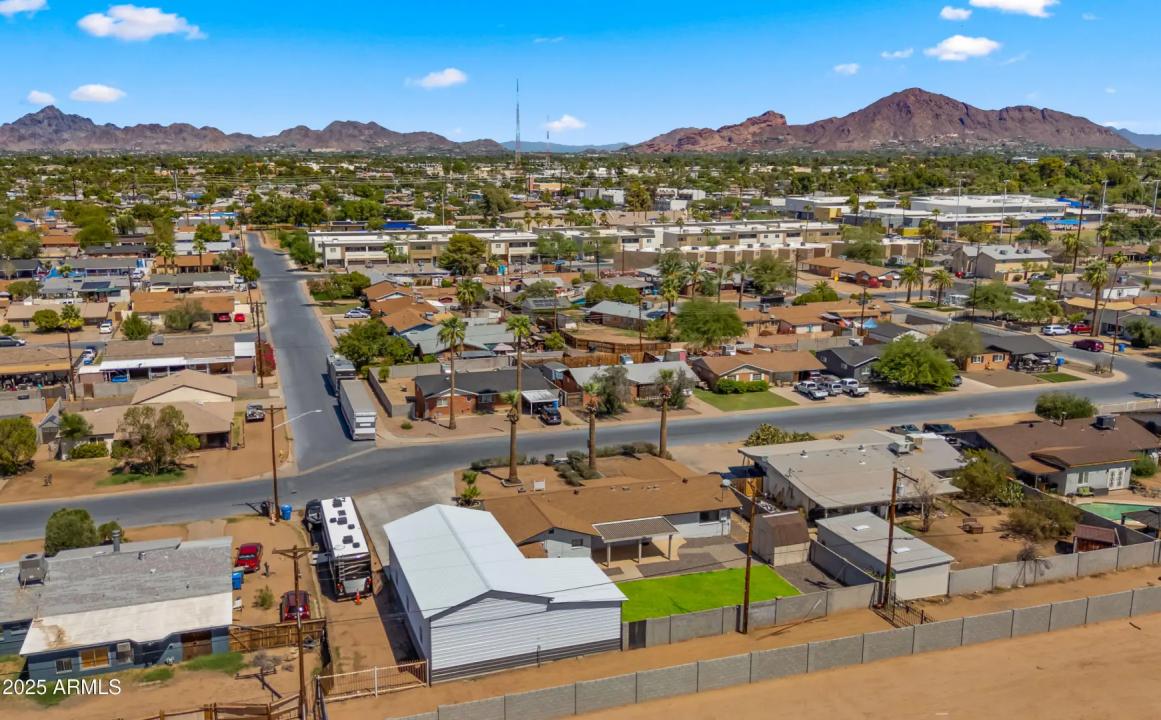 Real Estate Picture 10