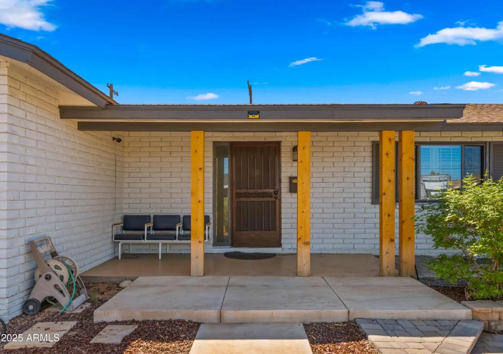 Real Estate Picture 17