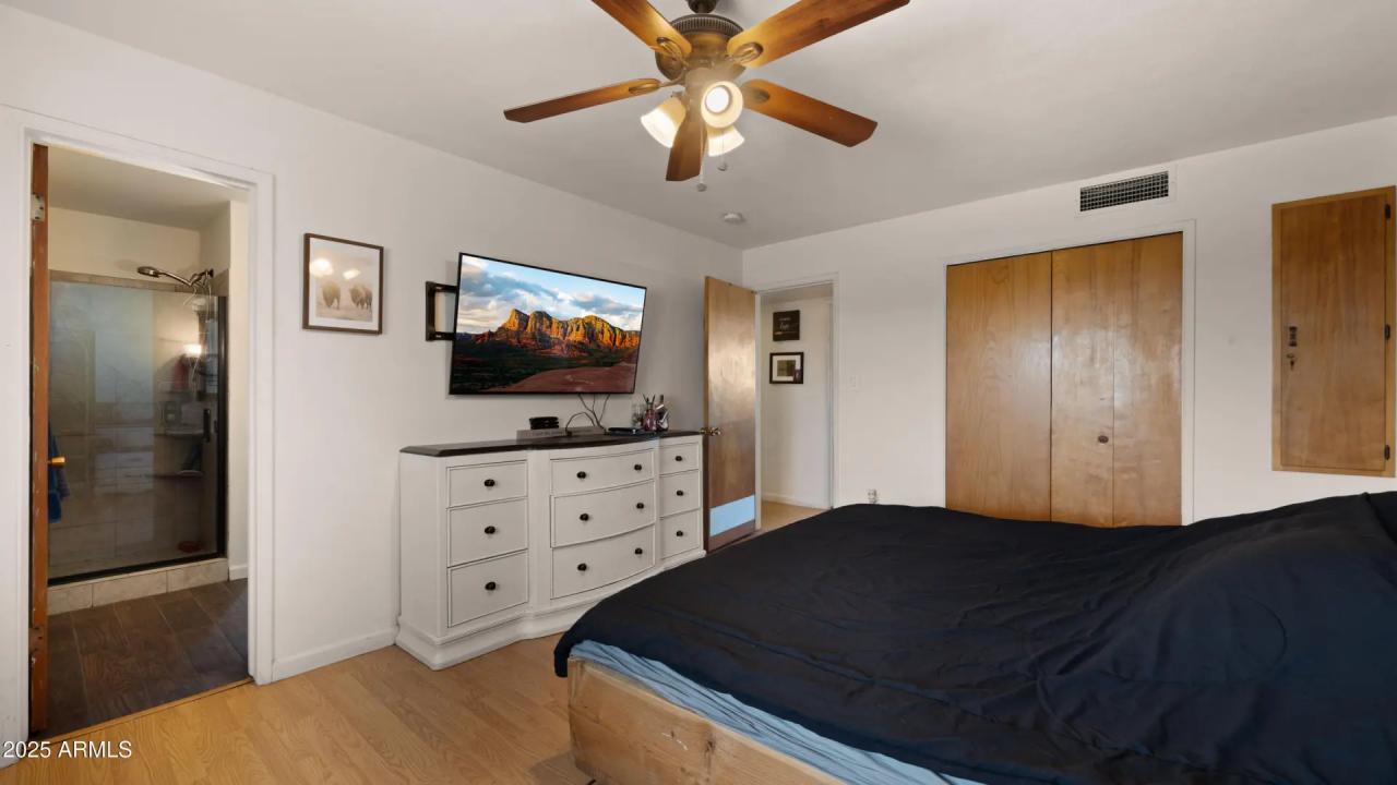 Real Estate Picture 36