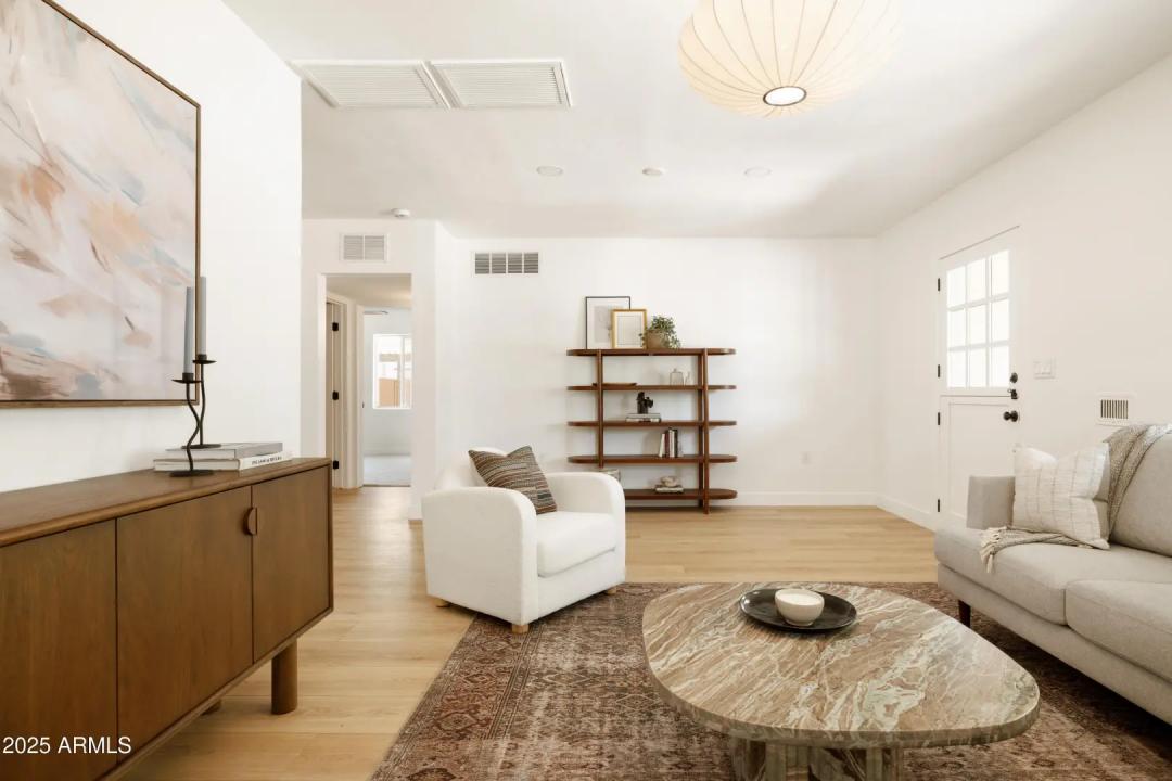 Real Estate Picture 6