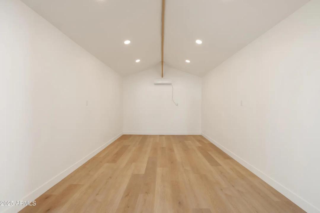 Real Estate Picture 42