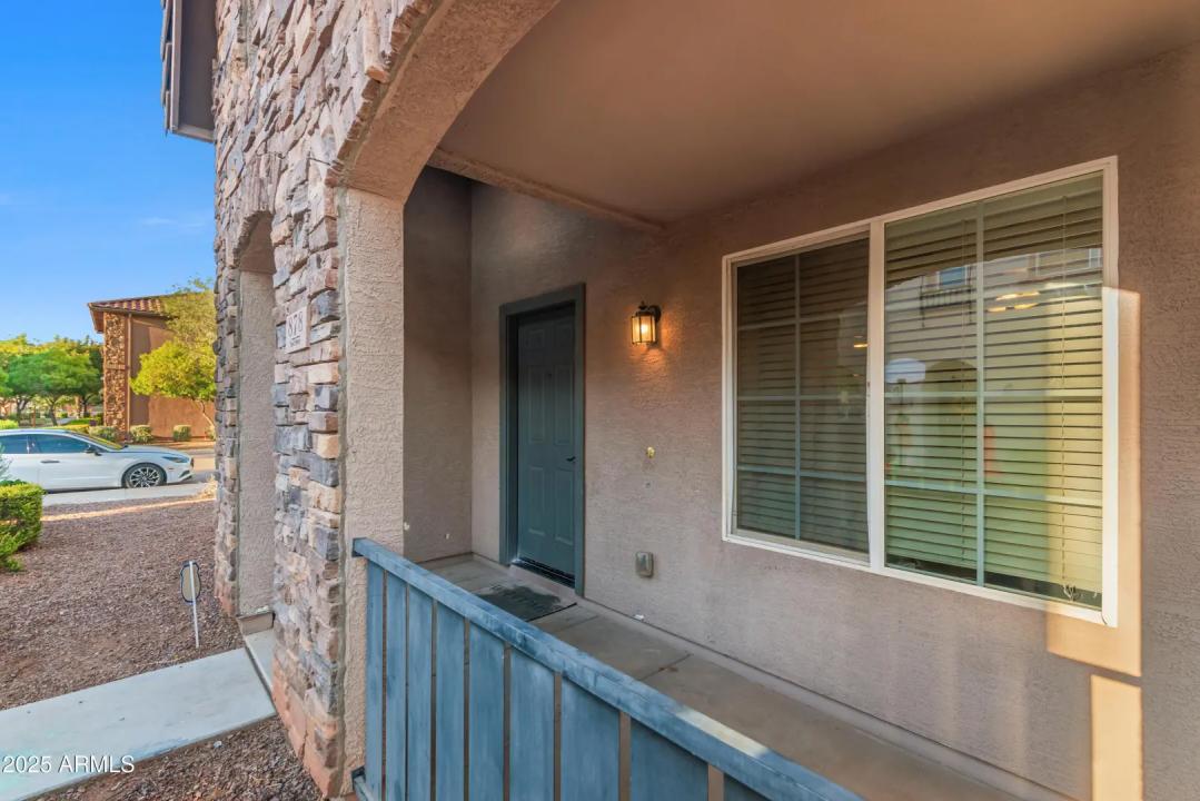 Real Estate Picture 3
