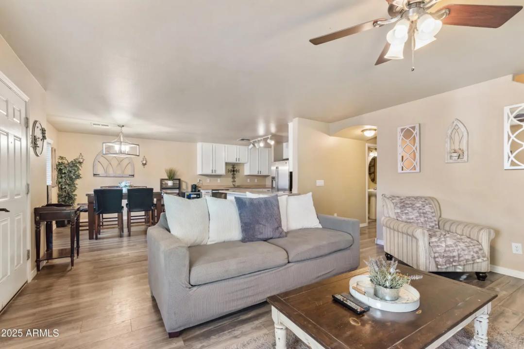 Real Estate Picture 11