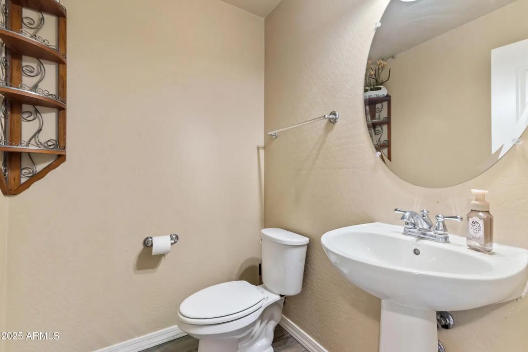 Real Estate Picture 15