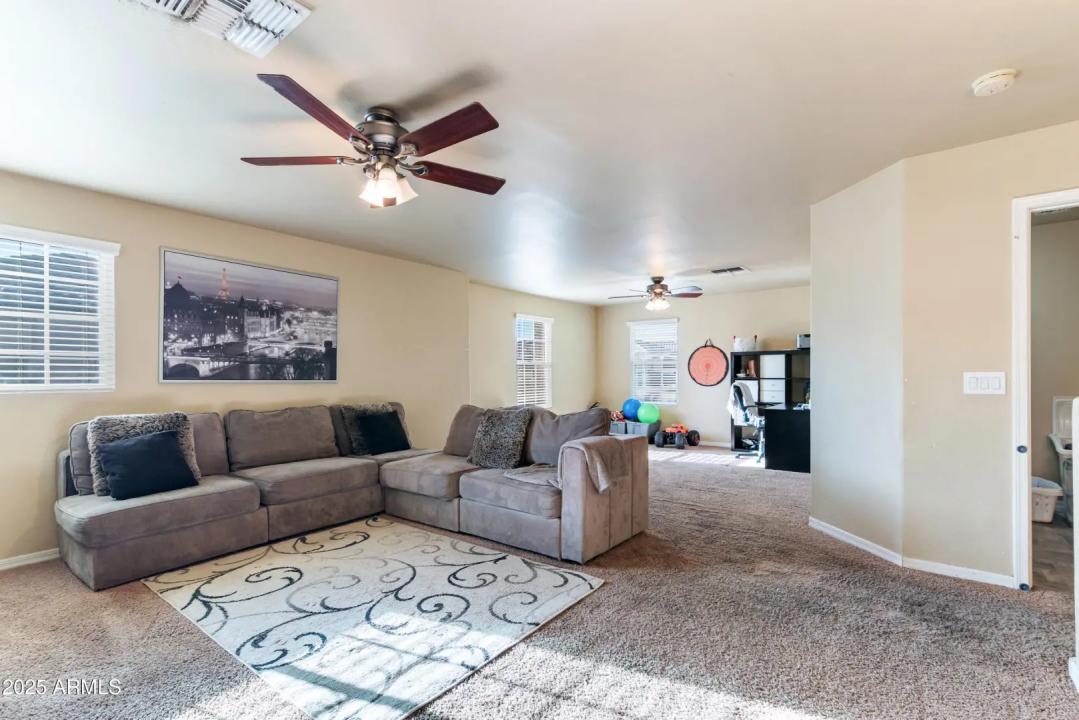 Real Estate Picture 19