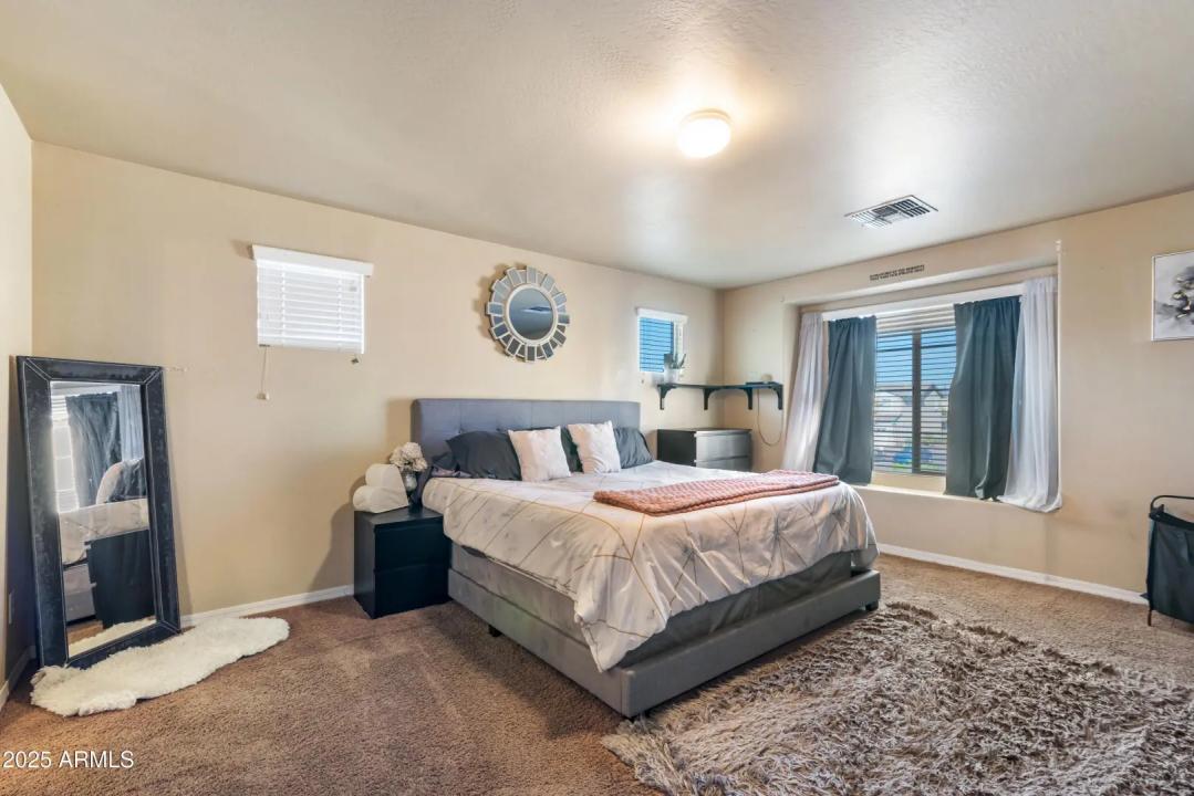 Real Estate Picture 23