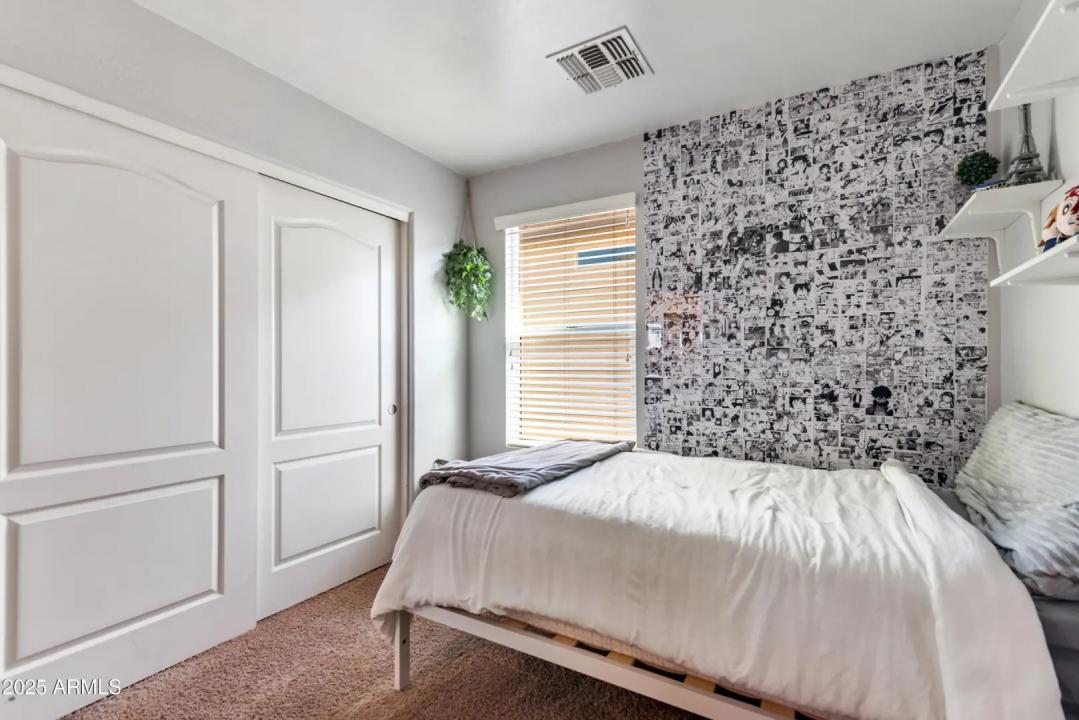 Real Estate Picture 29