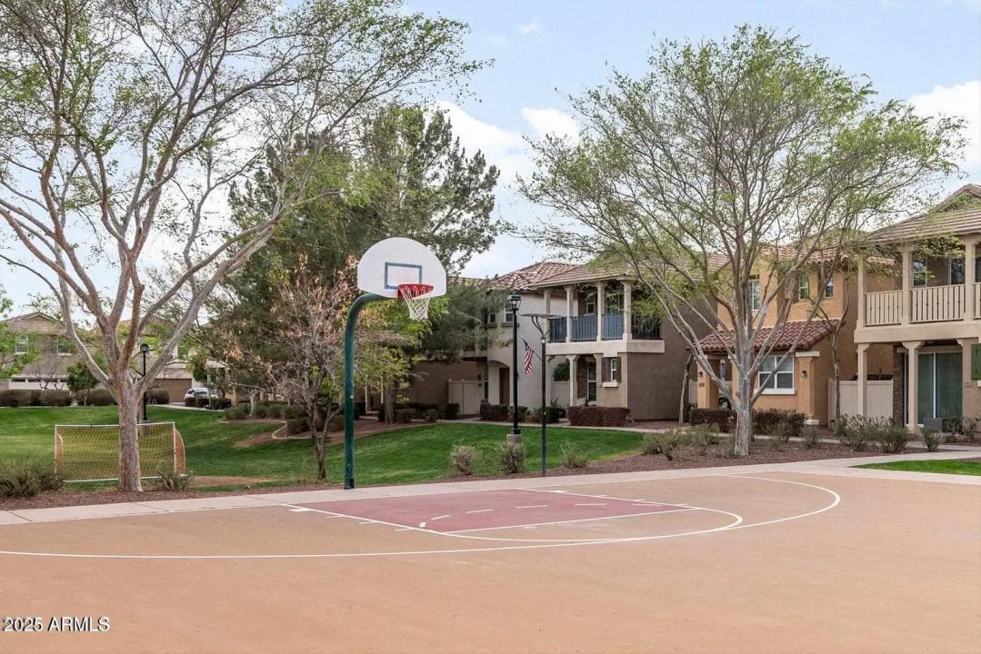 Real Estate Picture 38