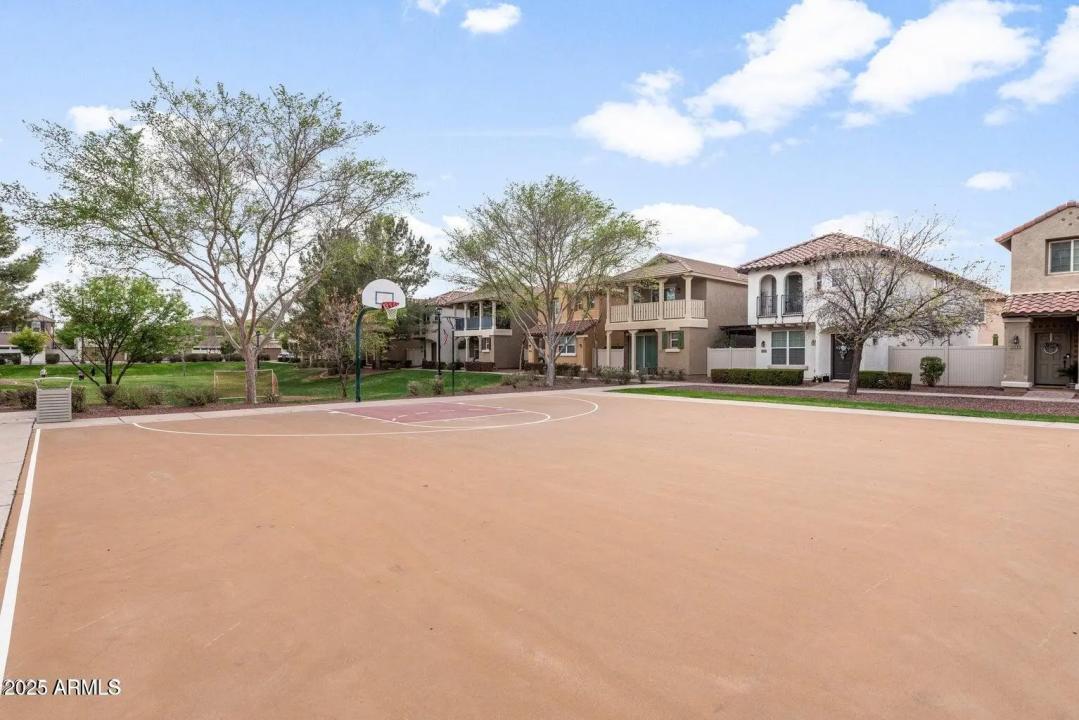 Real Estate Picture 39