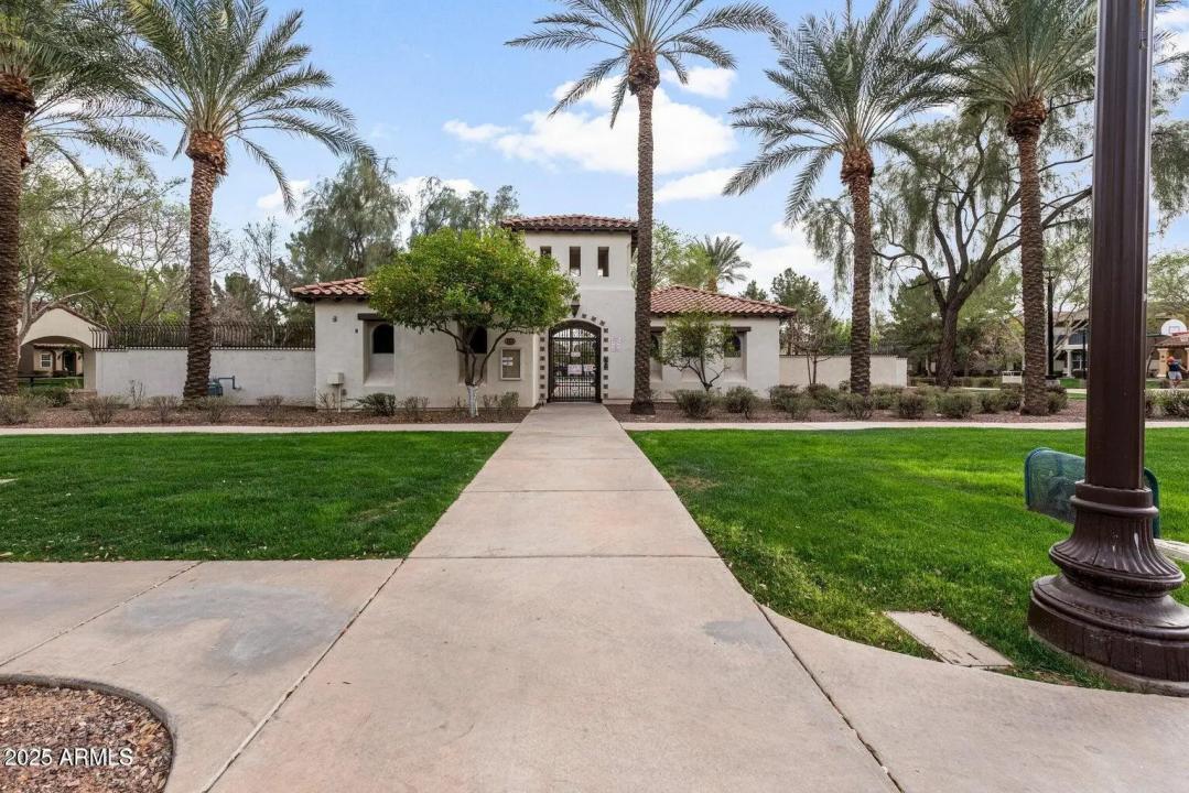 Real Estate Picture 44