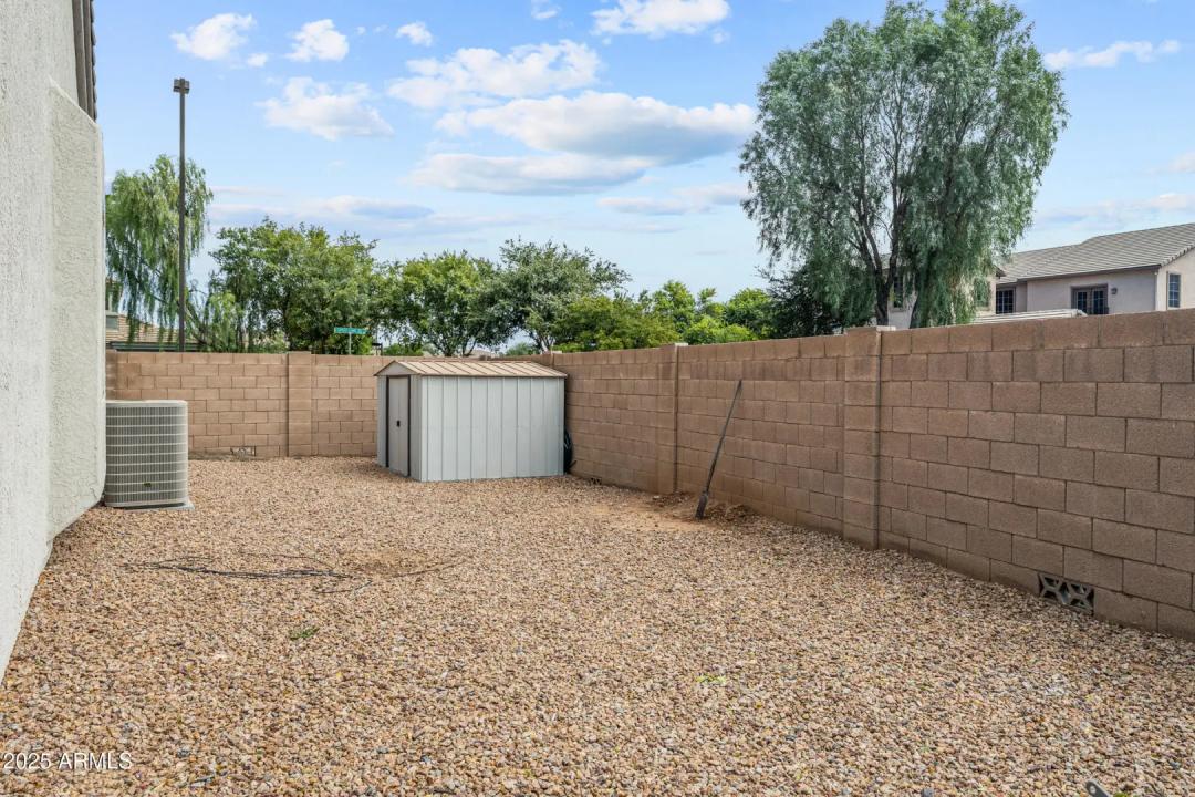 Real Estate Picture 33
