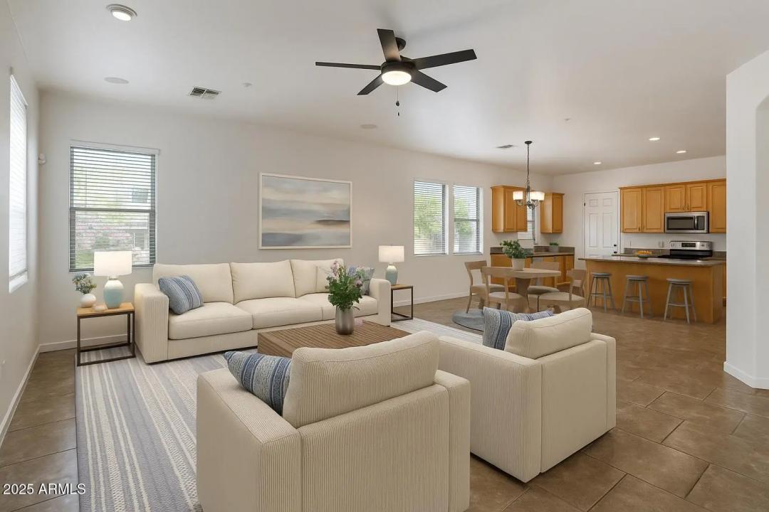 Real Estate Picture 12