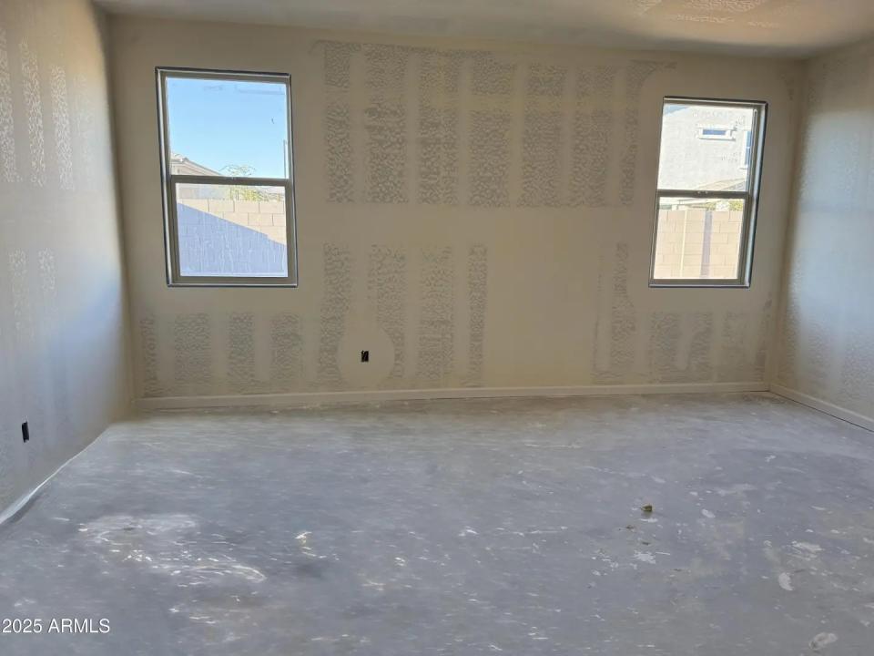 Real Estate Picture 9