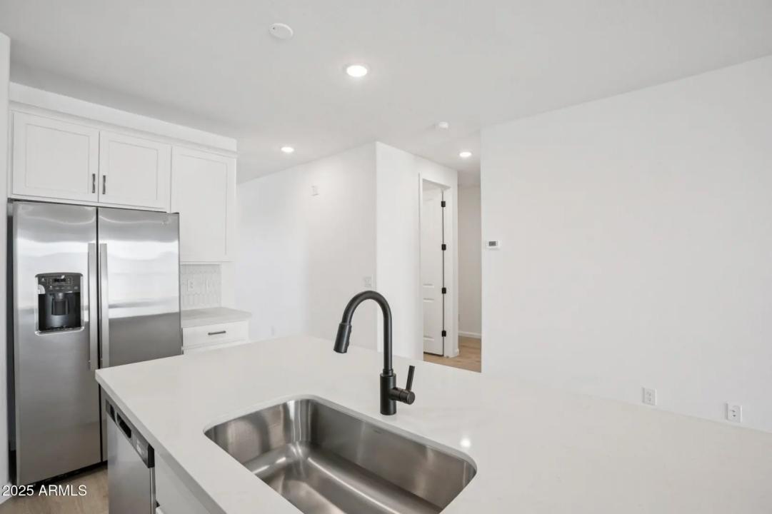 Real Estate Picture 11