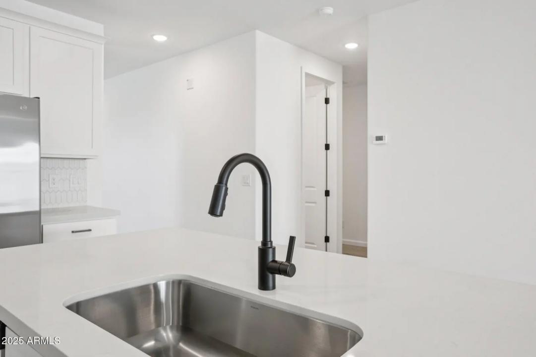 Real Estate Picture 12