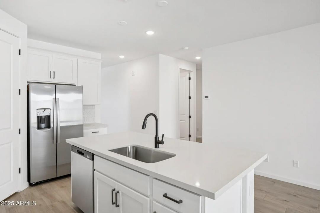 Real Estate Picture 15