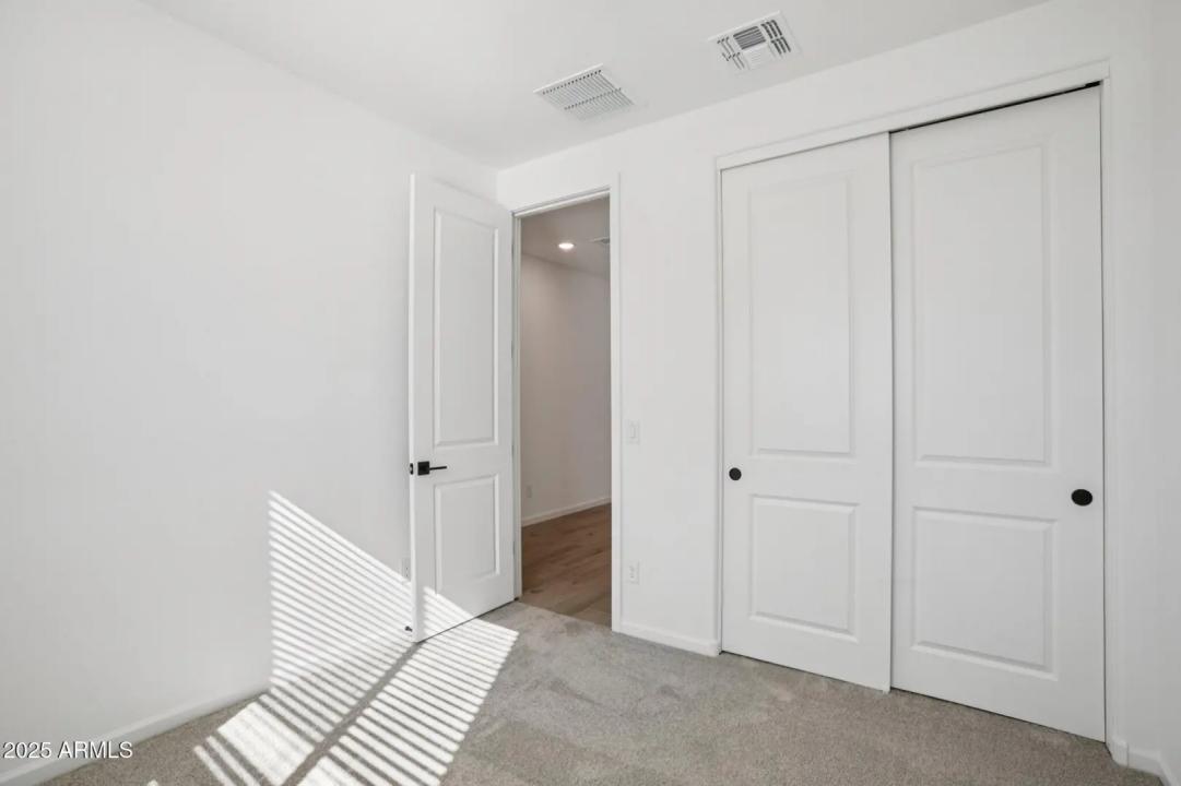 Real Estate Picture 18