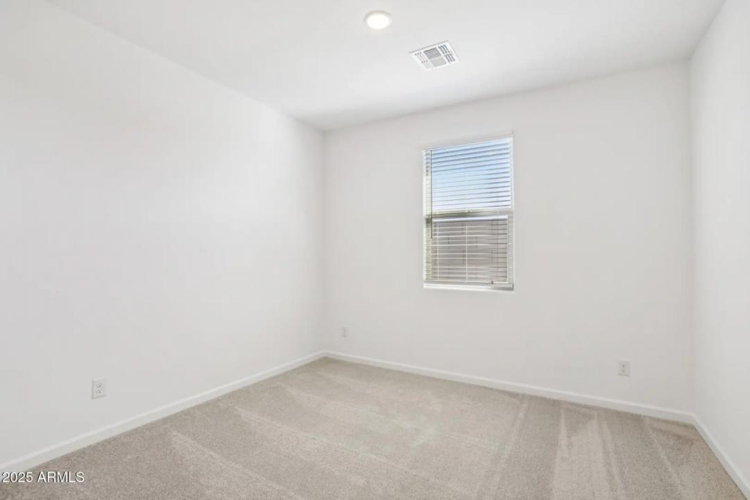 Real Estate Picture 19