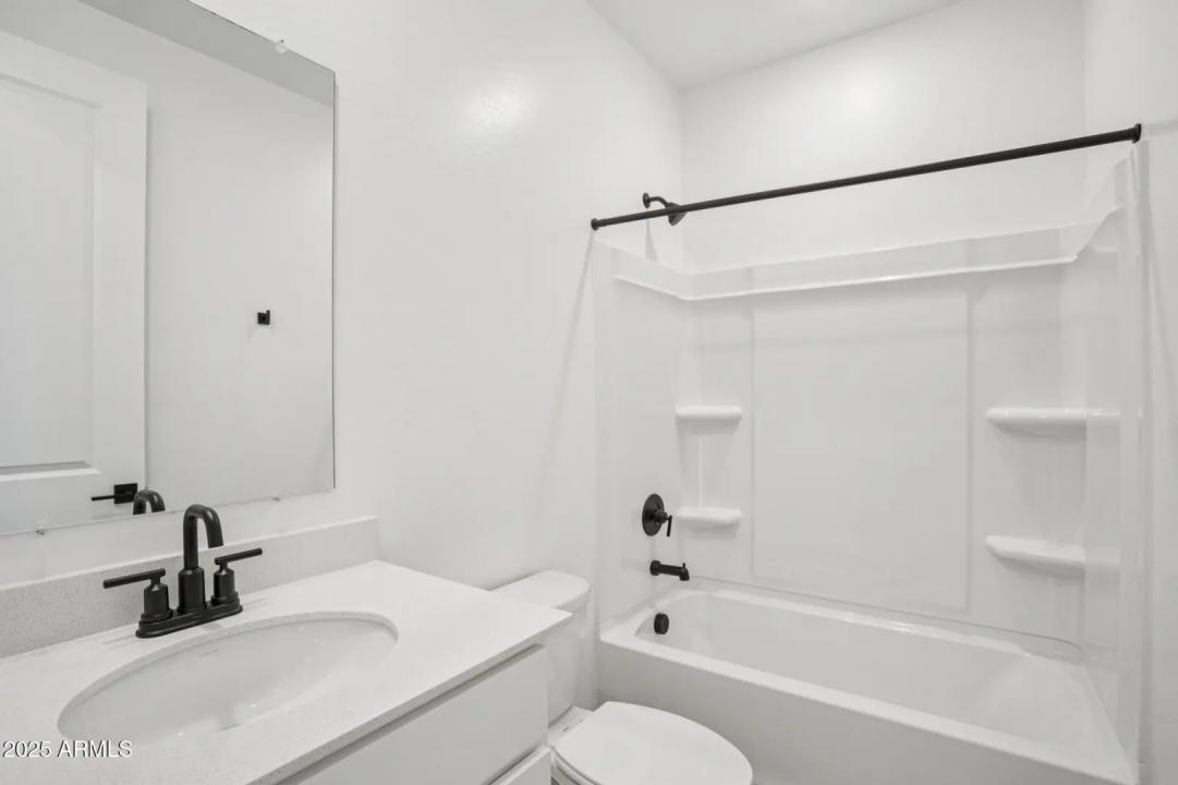 Real Estate Picture 21