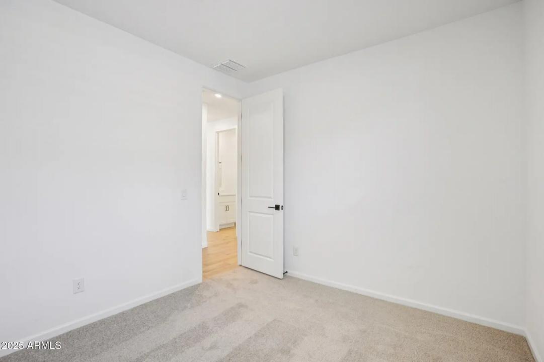 Real Estate Picture 25