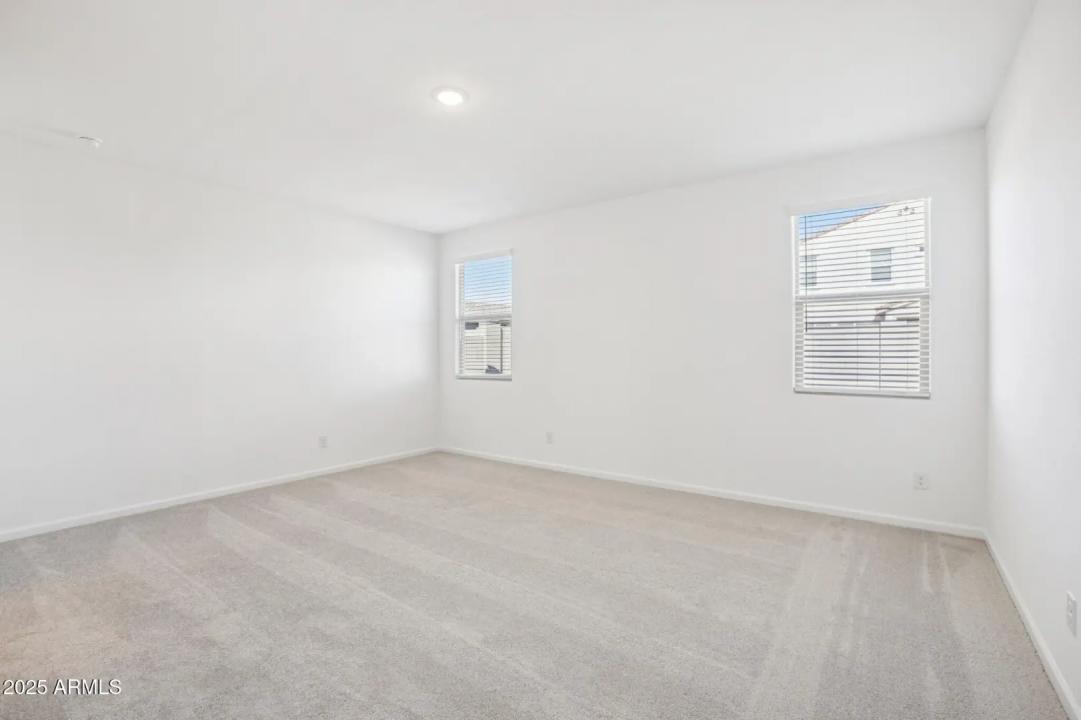 Real Estate Picture 28