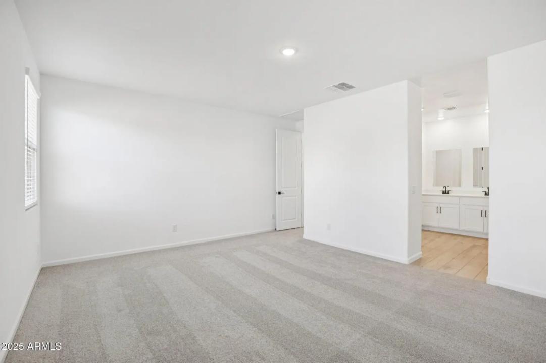 Real Estate Picture 29