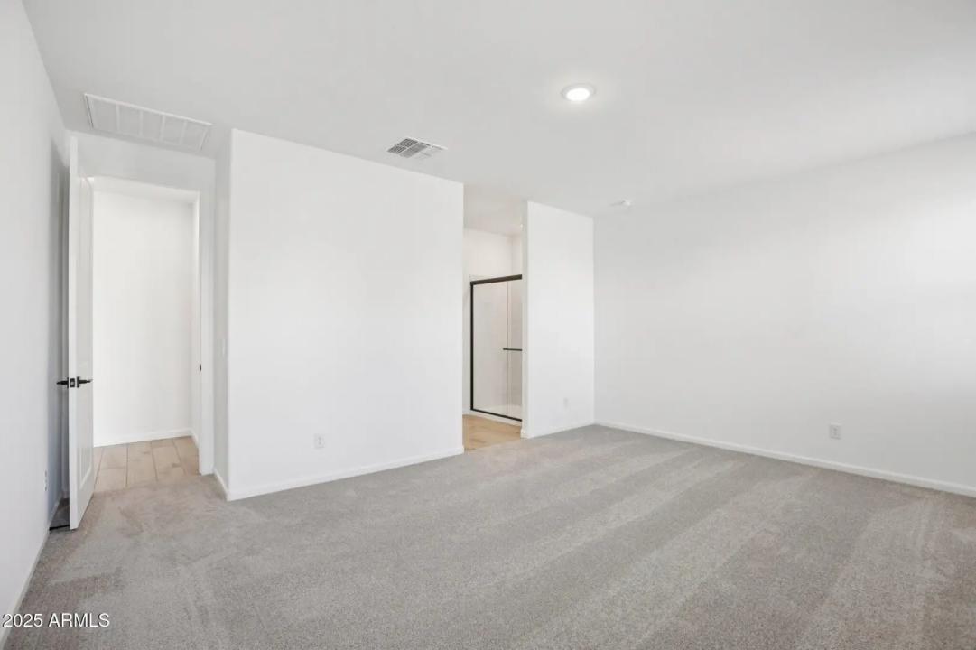 Real Estate Picture 30